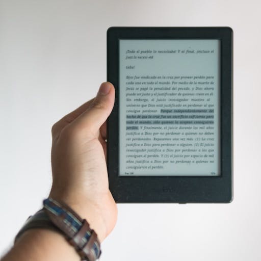 An ebook in Spanish on a Kindle